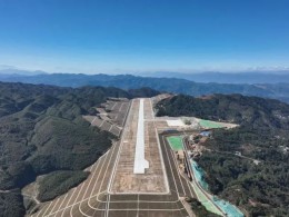 云南鳳慶通用機場建設工程項目土石方、地基處理及排水工程施工